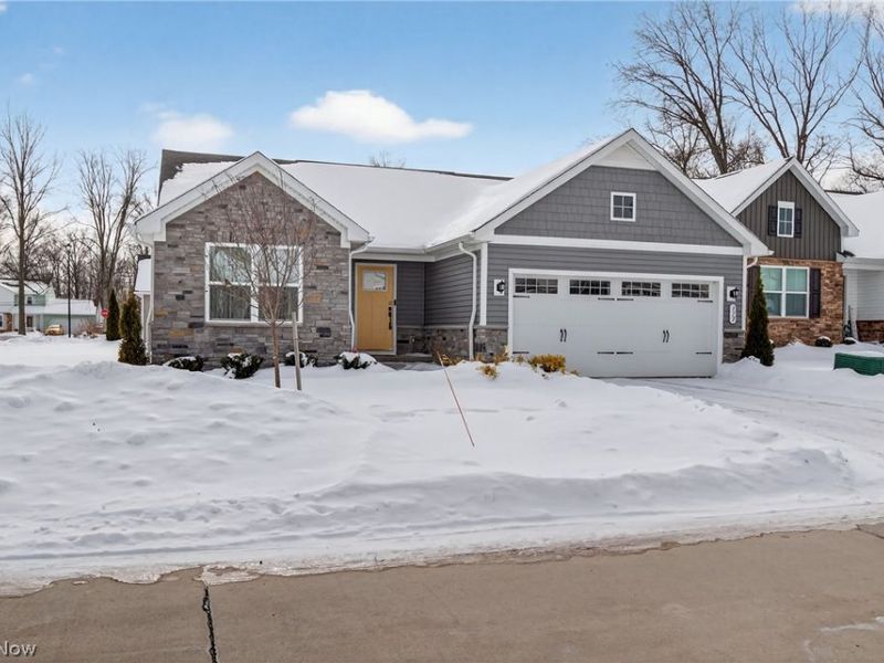 173 Eagle Circle, Amherst, OH 44001 Photo 2