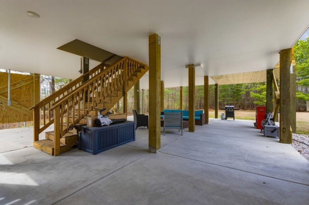 3566 Steamer Trace Rd. Photo 4