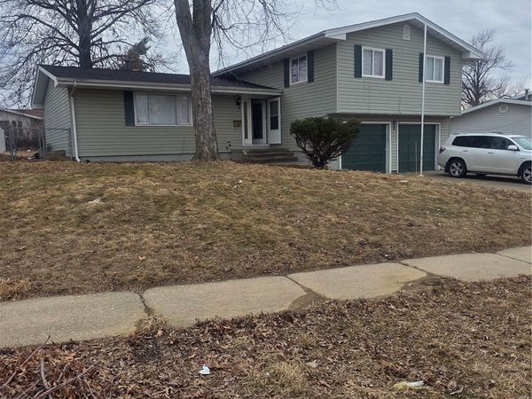 5109 Spencer Drive SW, Cedar Rapids, IA 52404