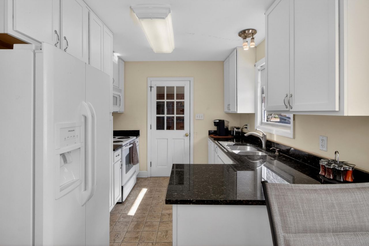 822 Rogers Lane Photo 12