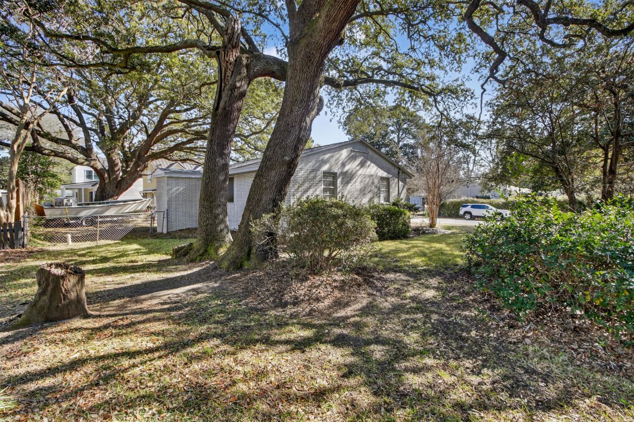 822 Rogers Lane Photo 25