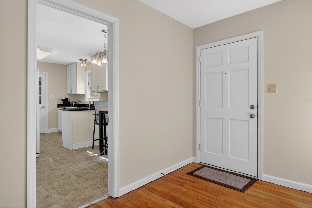 822 Rogers Lane Photo 4