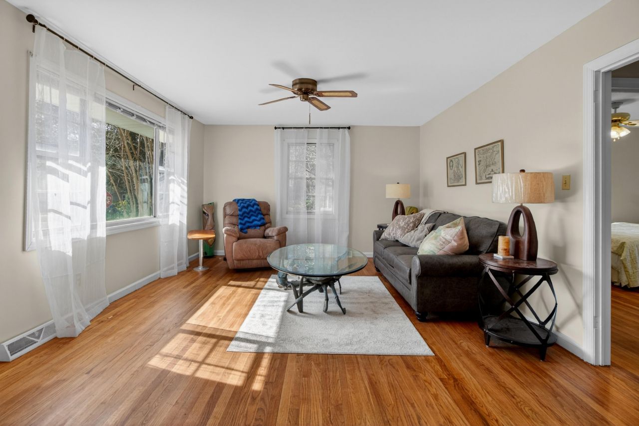 822 Rogers Lane Photo 7