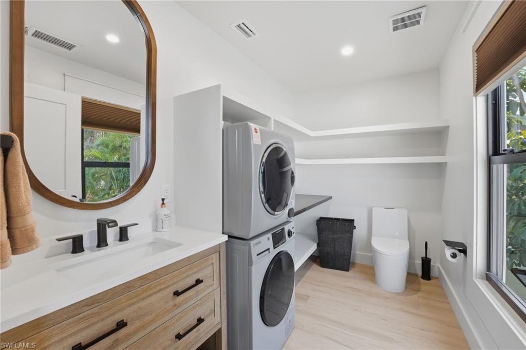 2795 N Beach Rd , Unit B, Englewood, FL 34223 Photo