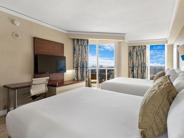 18001 Collins Avenue, Unit 2615, Sunny Isles Beach, FL 33160
