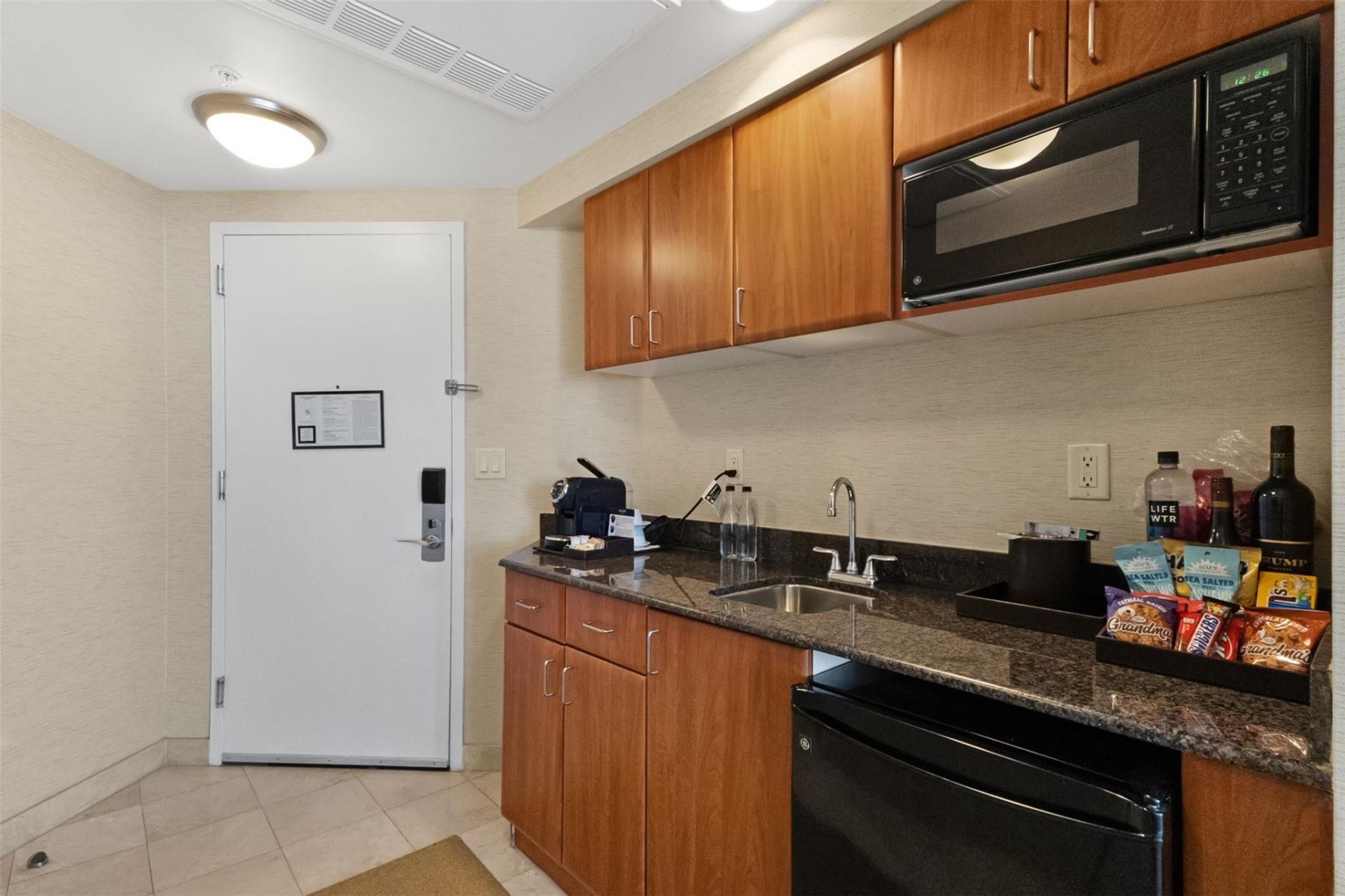18001 Collins Avenue, Unit 2615, Sunny Isles Beach, FL 33160 Photo