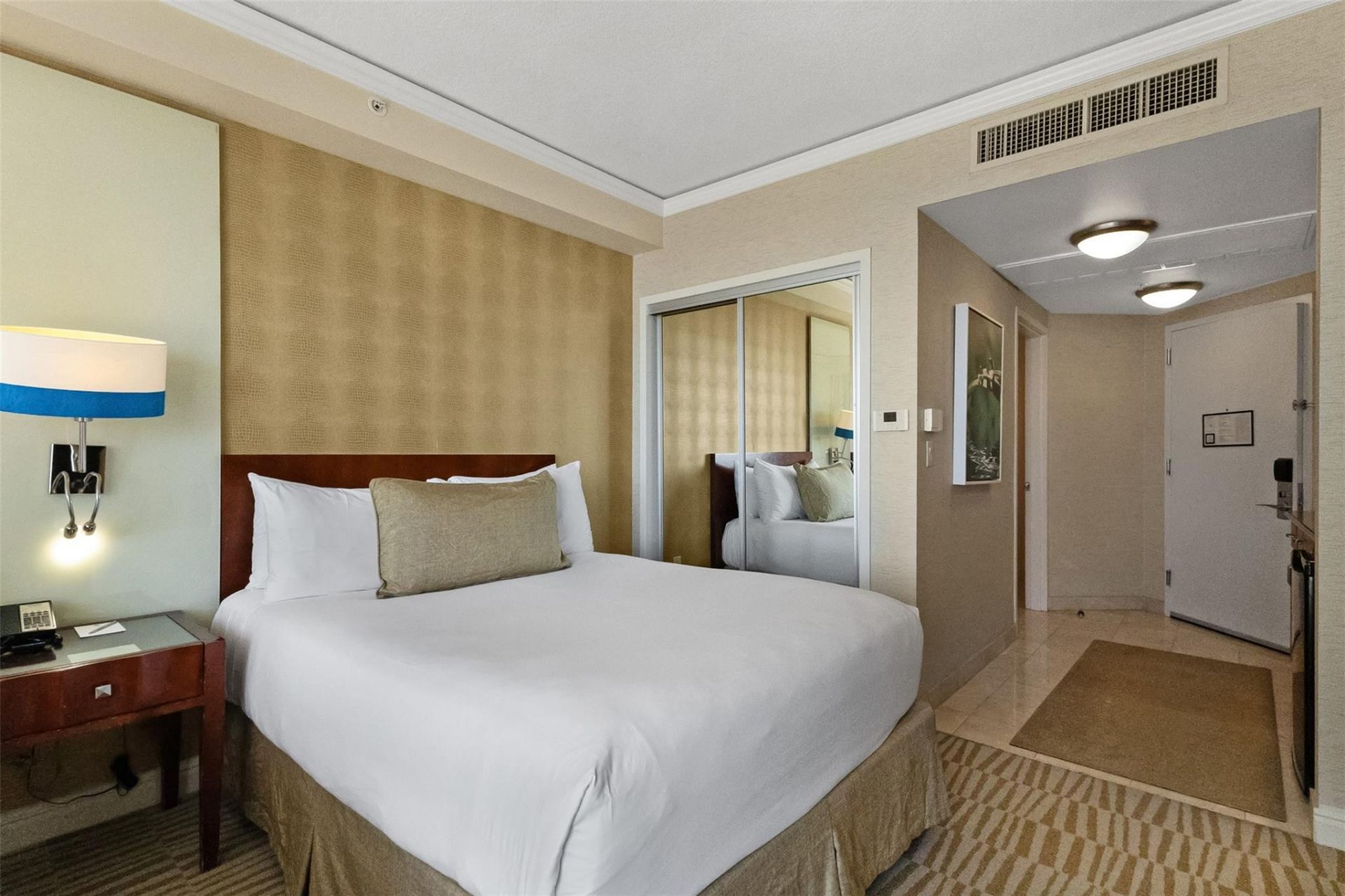 18001 Collins Avenue, Unit 2615, North Miami Beach, FL 33160 Photo