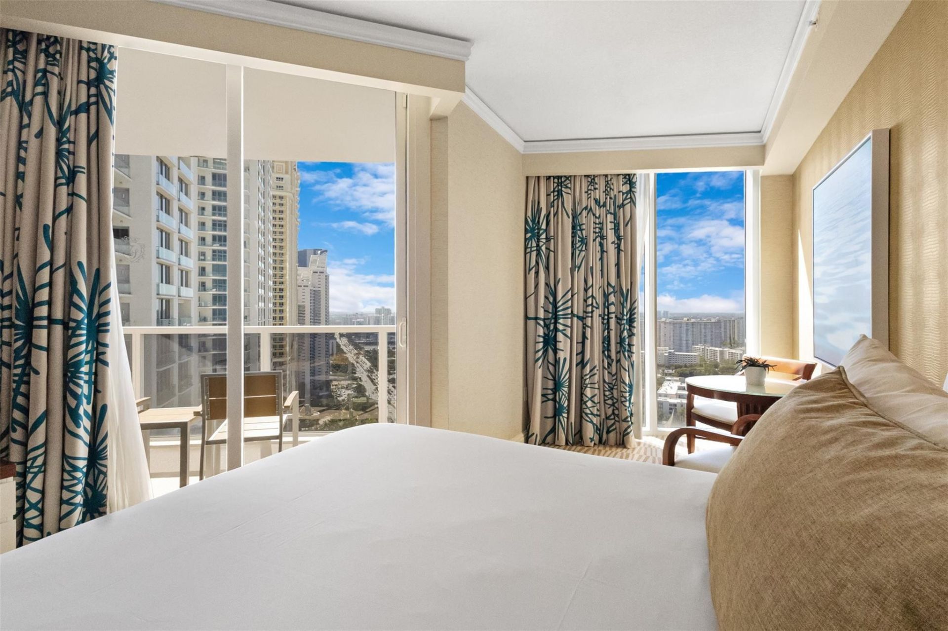 18001 Collins Avenue, Unit 2615, Sunny Isles Beach, FL 33160 Photo