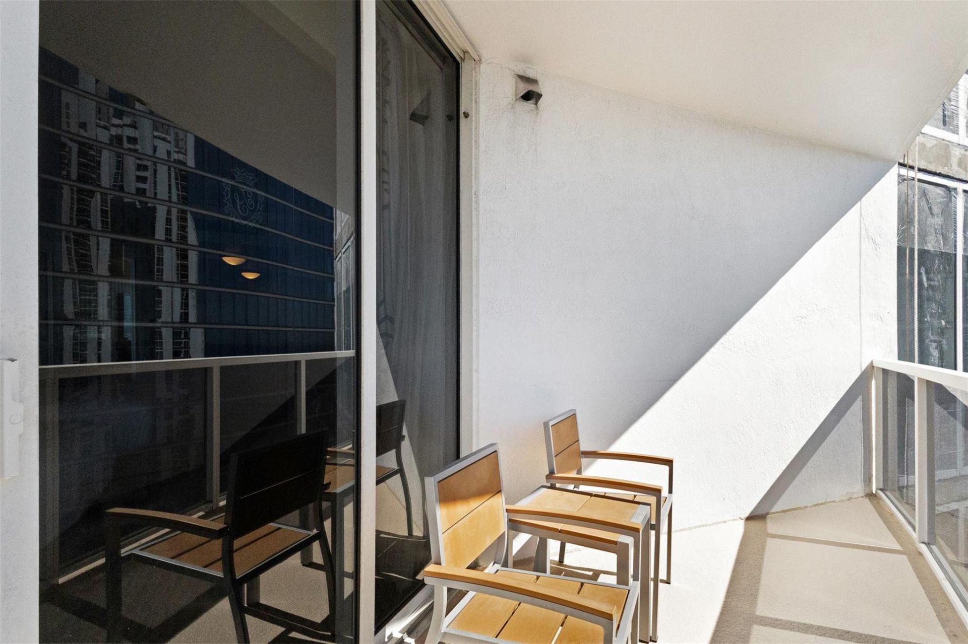 18001 Collins Avenue, Unit 2615, Sunny Isles Beach, FL 33160 Photo