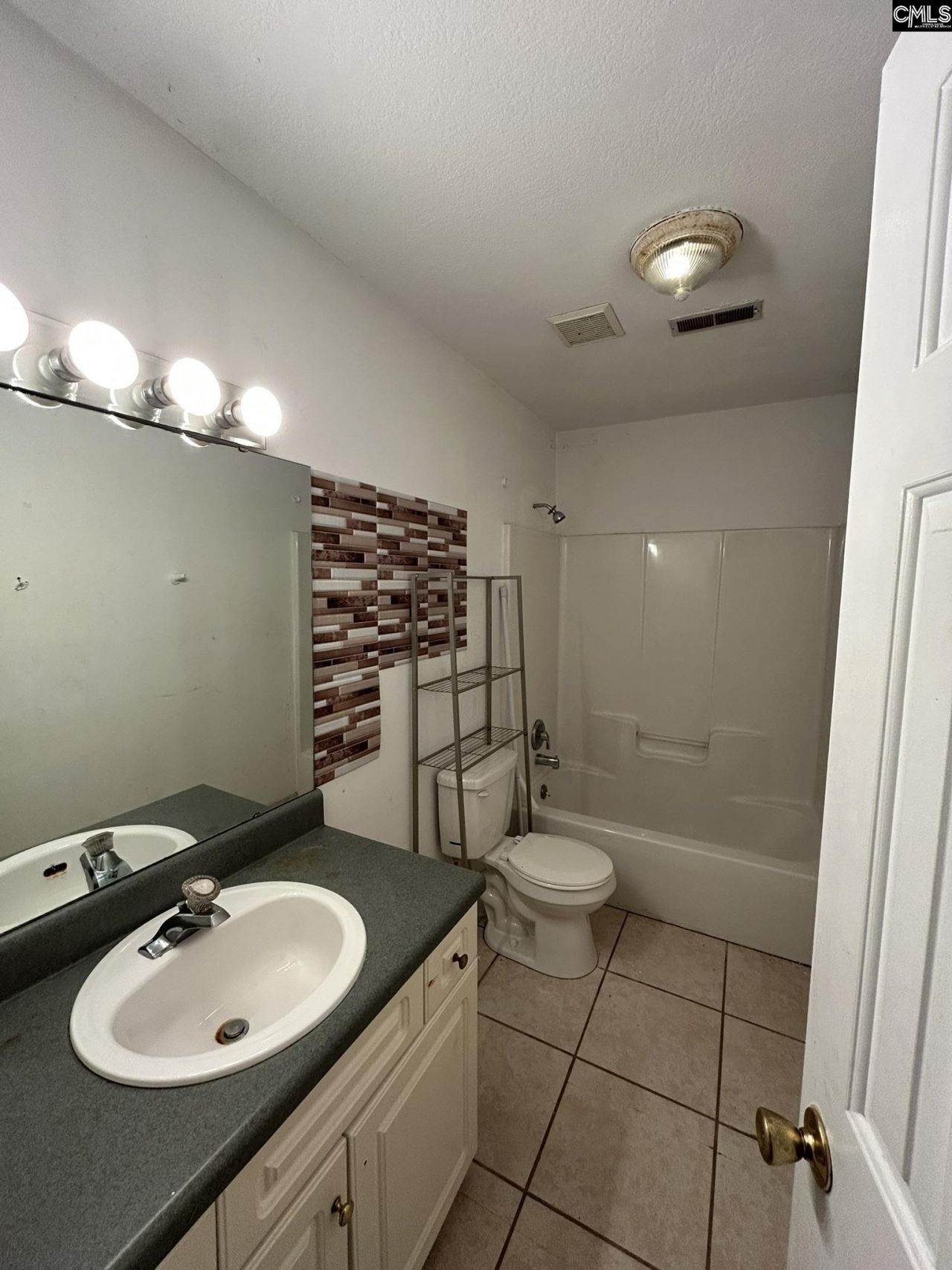 1273 Rockwood Road  Photo 9