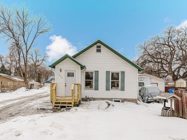 1830 4th Street N, Fargo, ND 58102