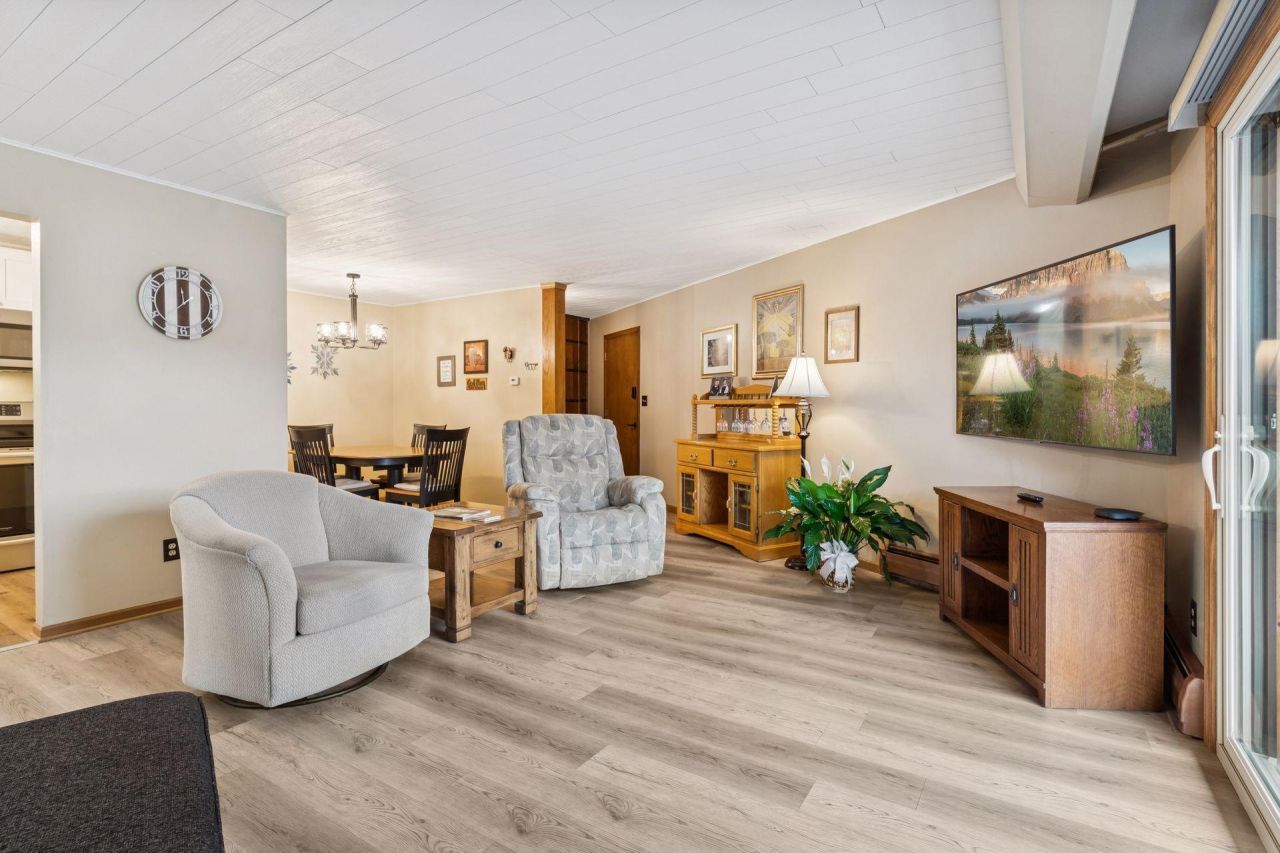 5430 Three Points Blvd, Unit 123, Mound, MN 55364 Main Photo