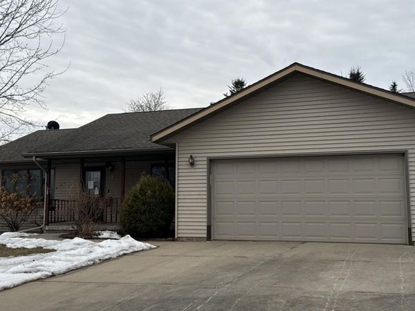 28 Mitchell Drive, Faribault, MN 55021