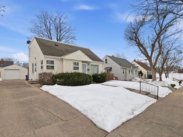 1610 Fremont Avenue, Saint Paul, MN 55106