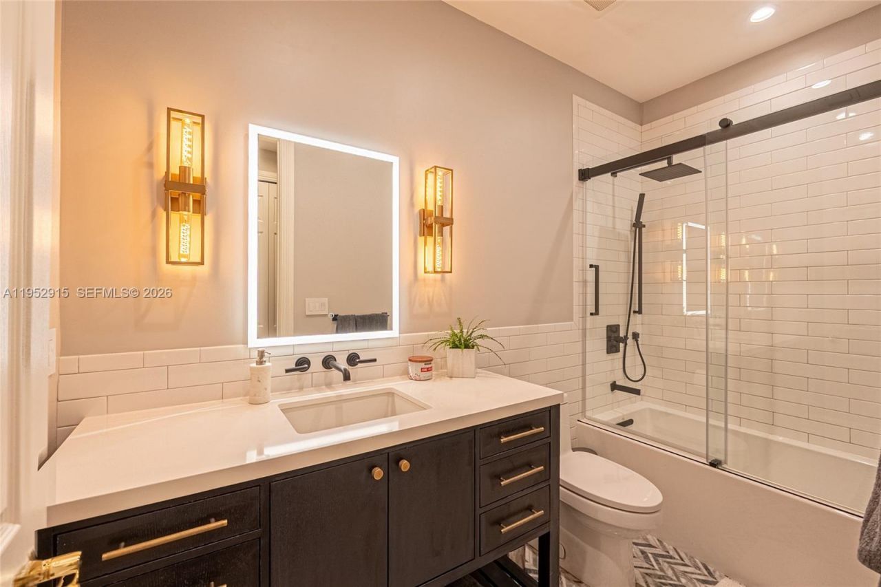 17015 SW 74th Ave, Palmetto Bay, FL 33157 Photo