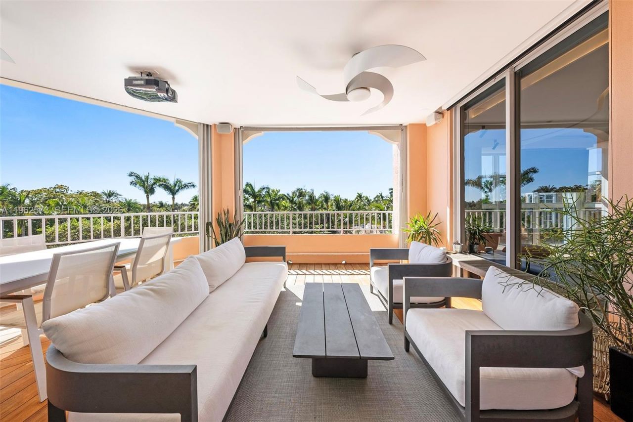 747 Crandon Blvd, Unit 409, Key Biscayne, FL 33149 Photo