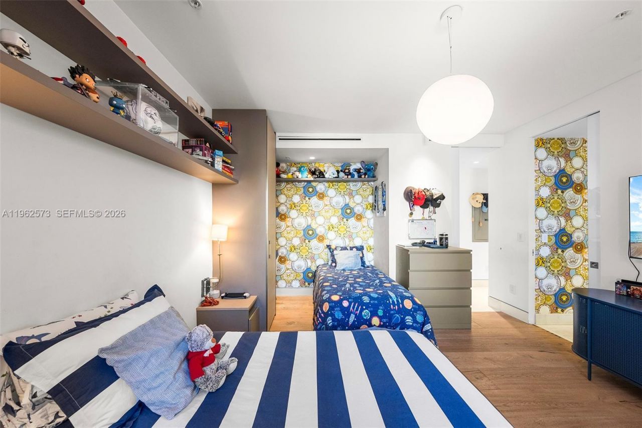 747 Crandon Blvd, Unit 409, Key Biscayne, FL 33149 Photo