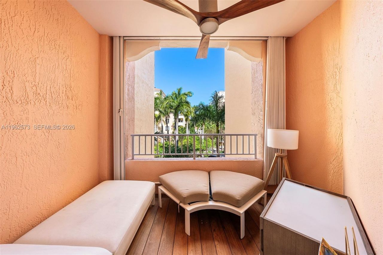 747 Crandon Blvd, Unit 409, Key Biscayne, FL 33149 Photo