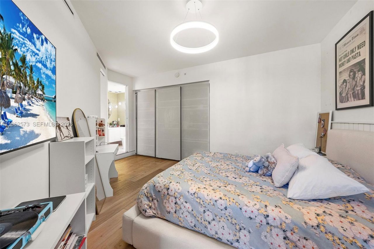 747 Crandon Blvd, Unit 409, Key Biscayne, FL 33149 Photo