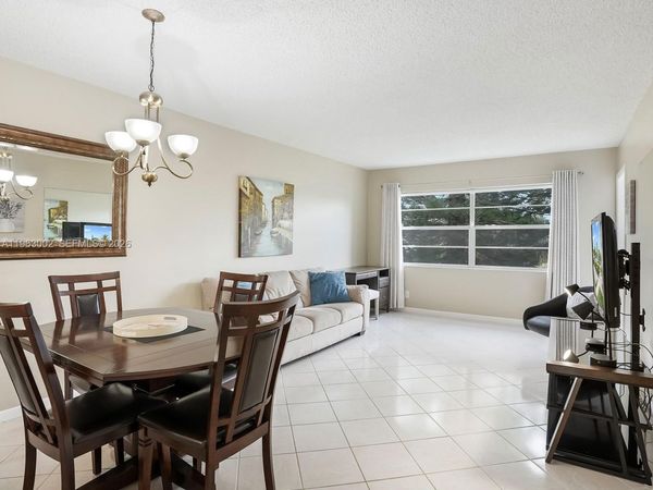 4805 NW 35th St , Unit 506, Lauderdale Lakes, FL 33319