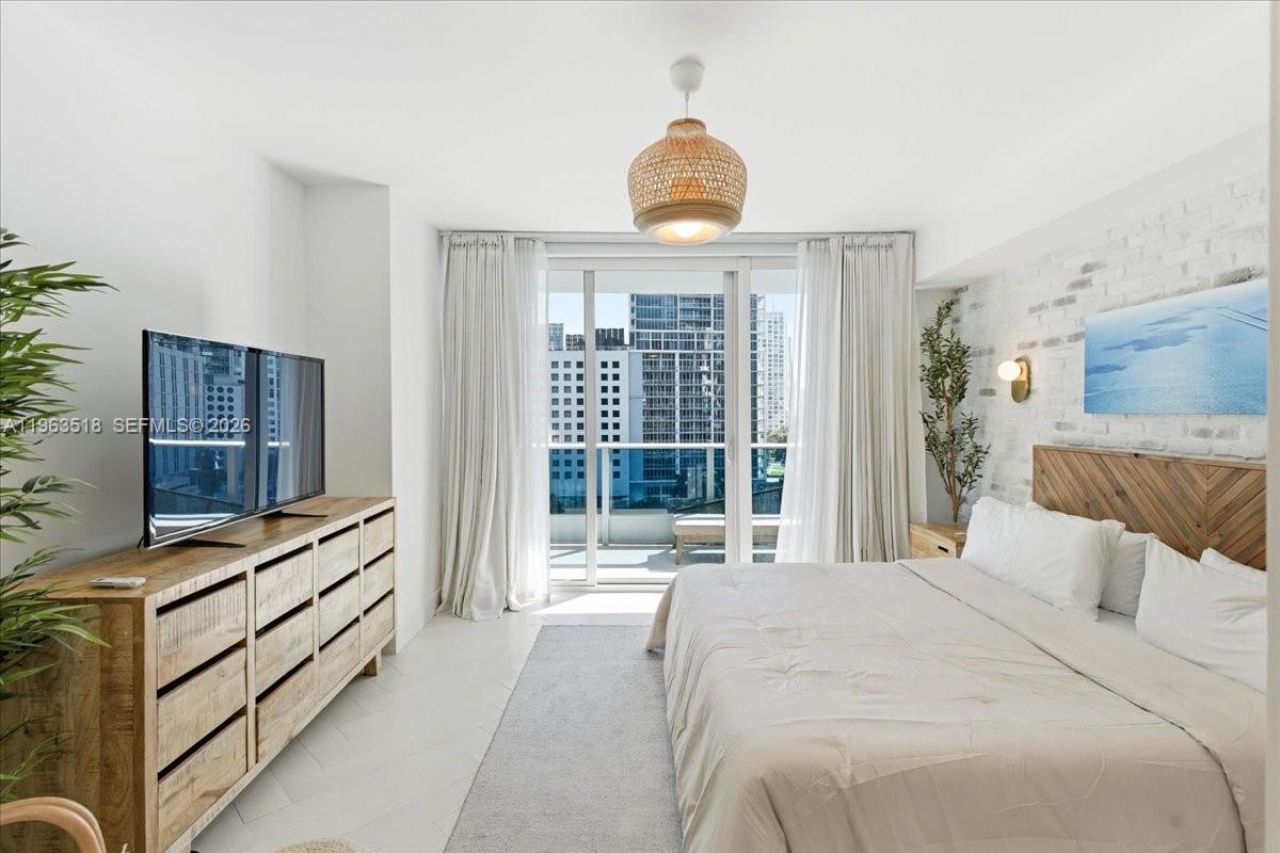 200 Biscayne Blvd Wy, Unit 706, Miami, FL 33131 Photo