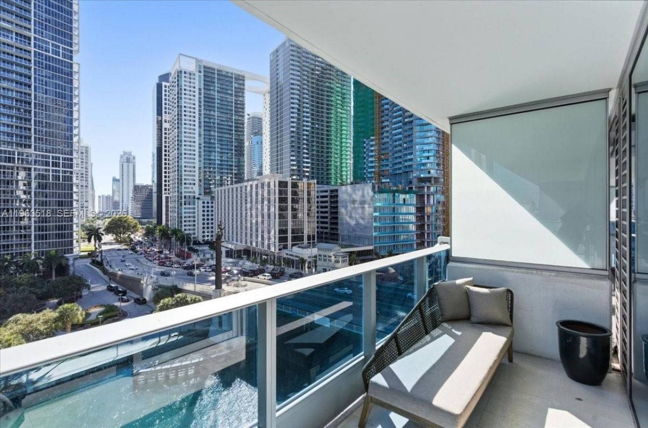 200 Biscayne Blvd Wy, Unit 706, Miami, FL 33131 Photo