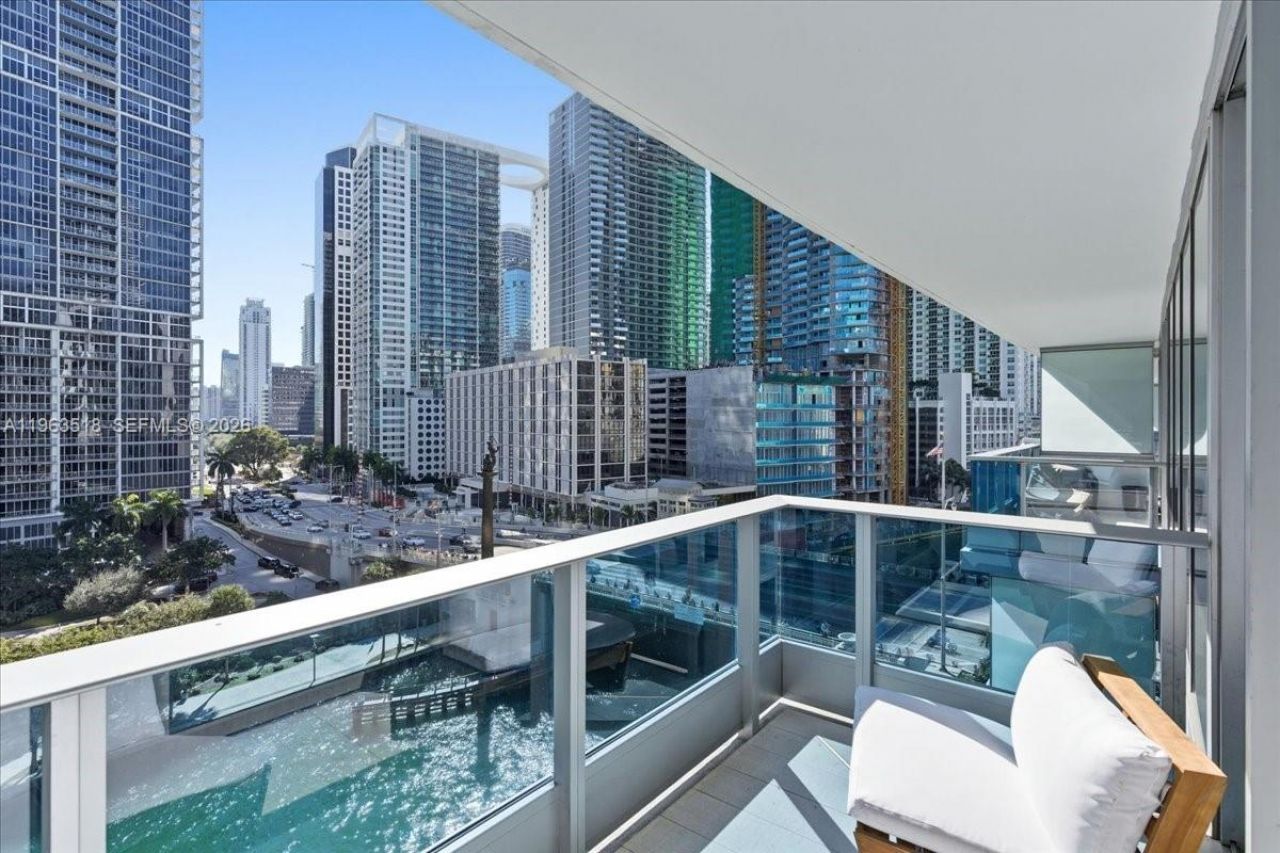 200 Biscayne Blvd Wy, Unit 706, Miami, FL 33131 Photo