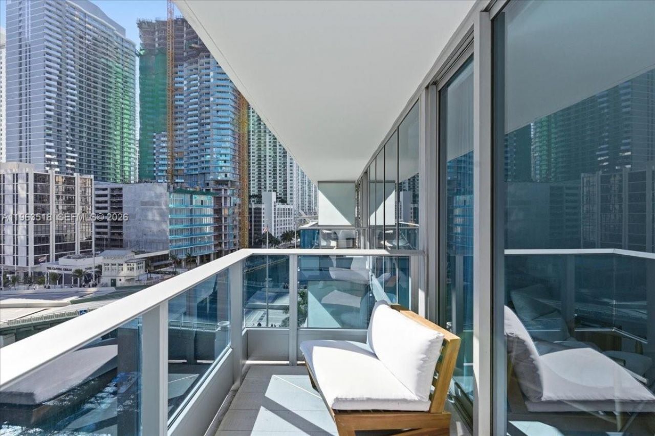 200 Biscayne Blvd Wy, Unit 706, Miami, FL 33131 Photo