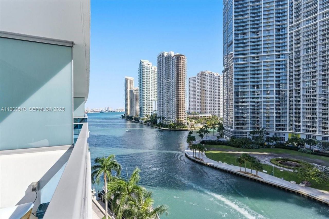 200 Biscayne Blvd Wy, Unit 706, Miami, FL 33131 Photo