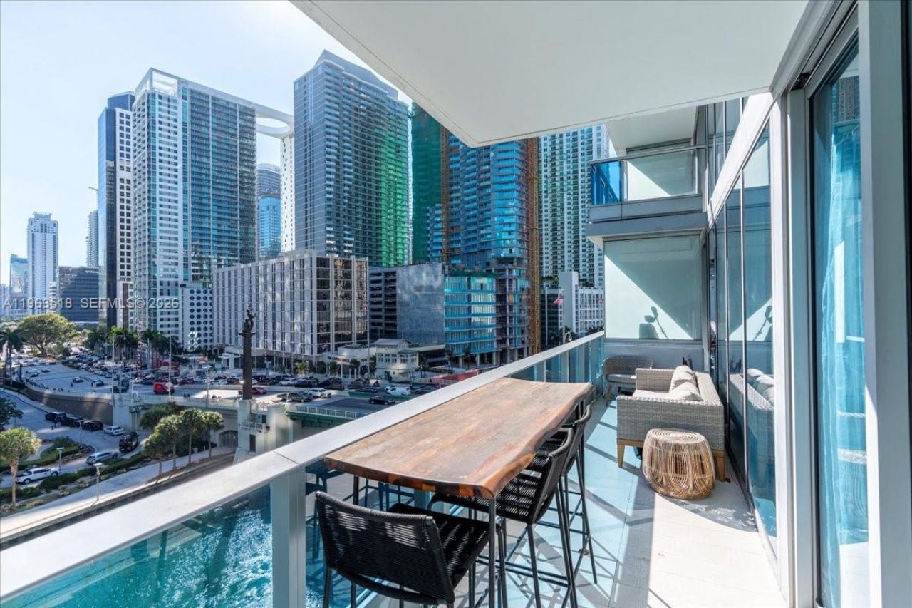 200 Biscayne Blvd Wy, Unit 706, Miami, FL 33131 Photo