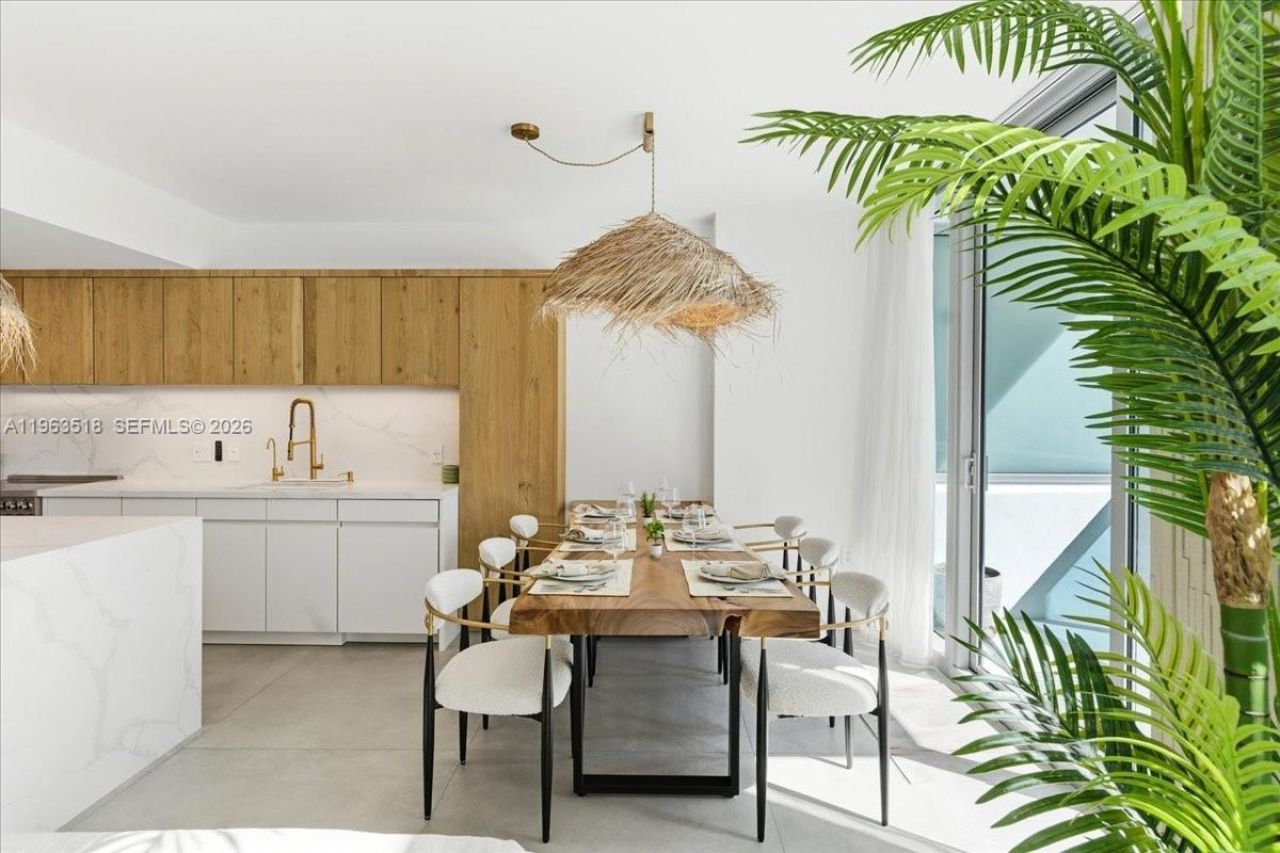 200 Biscayne Blvd Wy, Unit 706, Miami, FL 33131 Photo