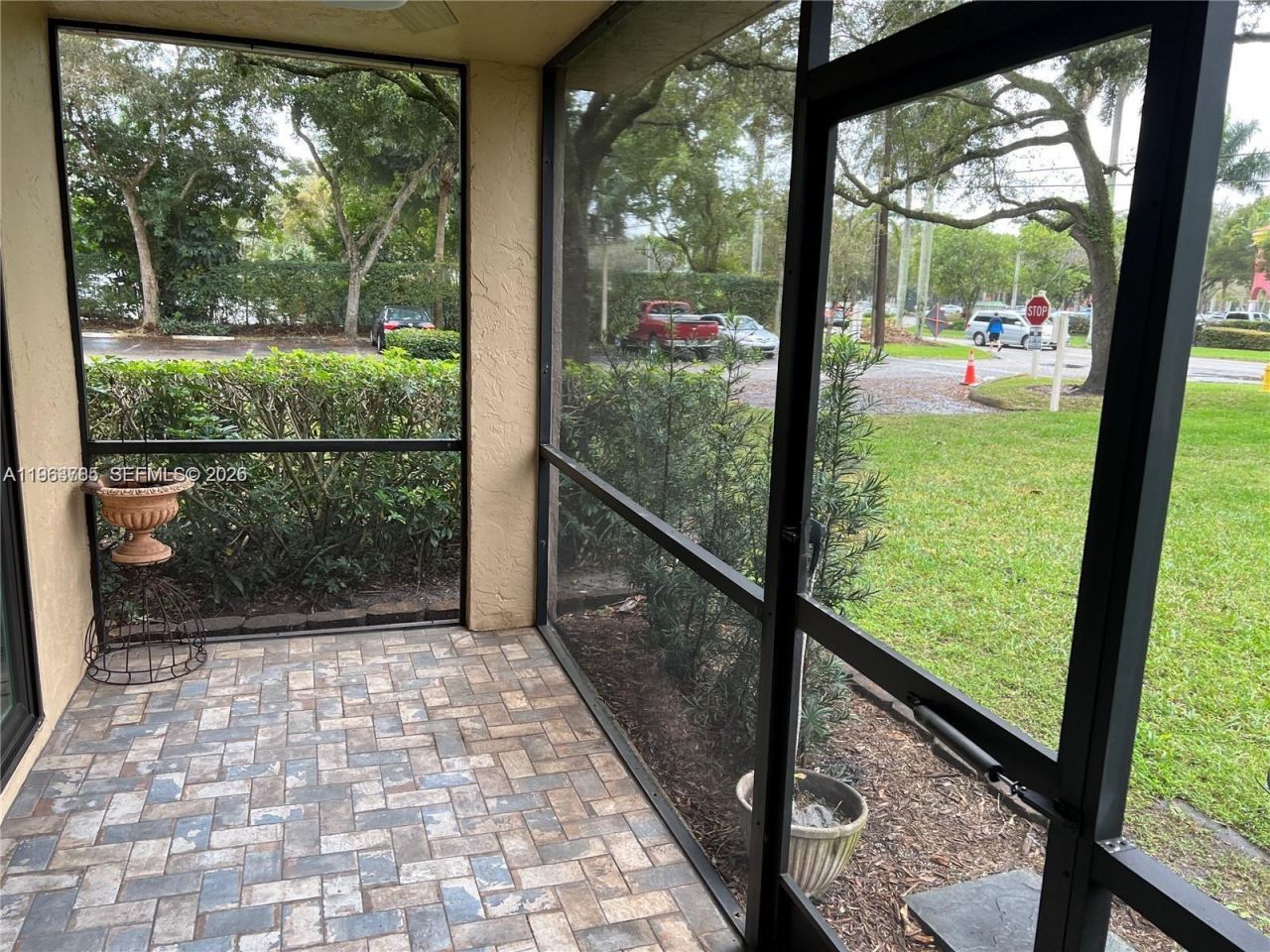 6800 Cypress Rd, Unit 101, Plantation, FL 33317 Photo