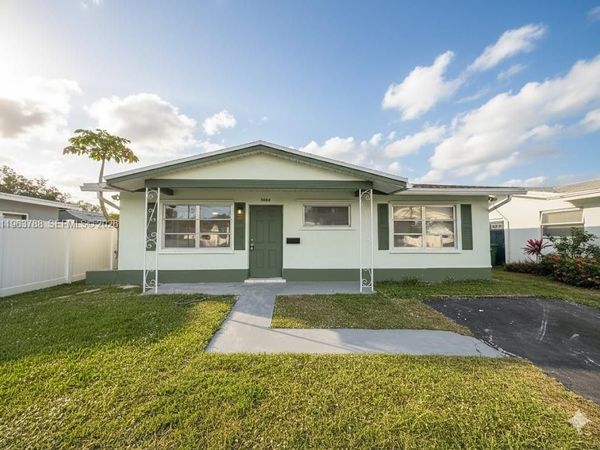 5404 NW 26th Rd, Tamarac, FL 33309