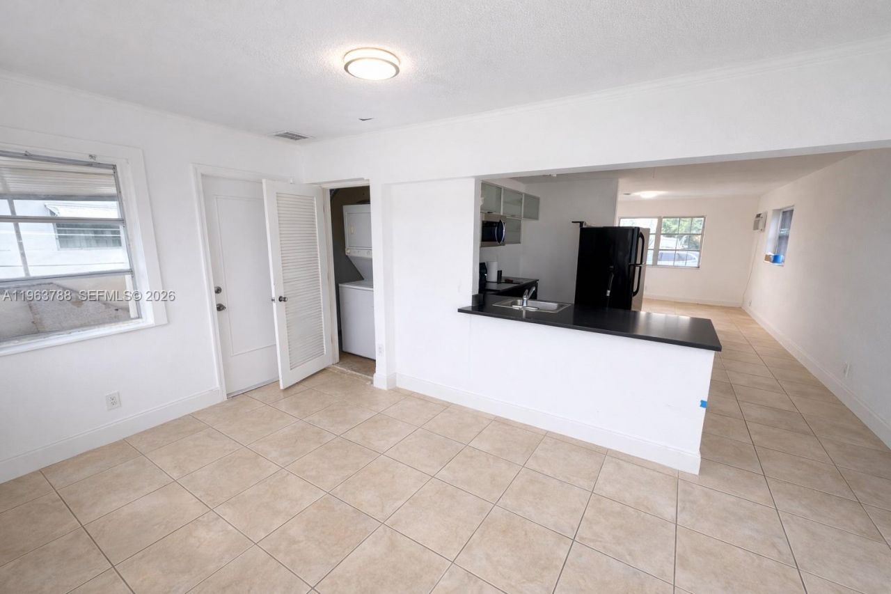 5404 NW 26th Rd, Tamarac, FL 33309 Photo