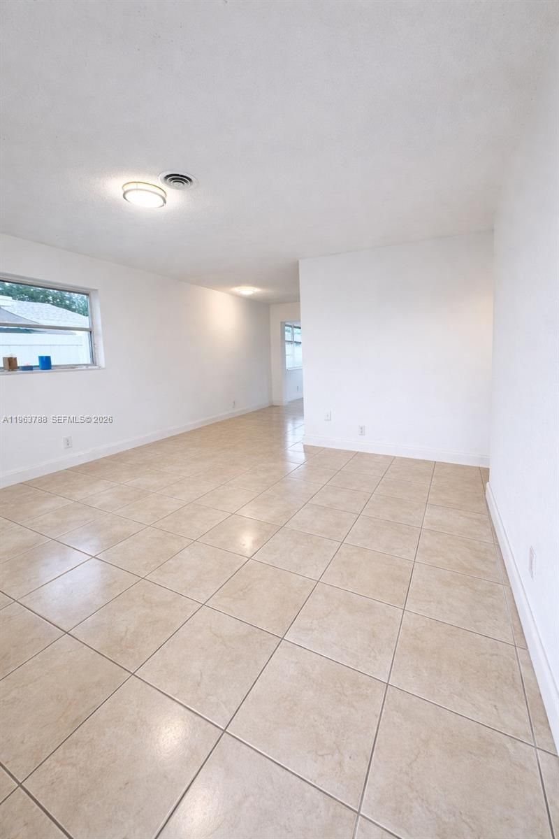 5404 NW 26th Rd, Tamarac, FL 33309 Photo