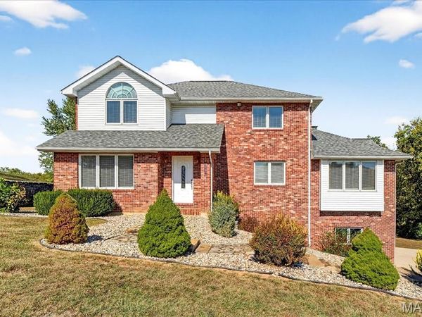3567 Sweet Briar Lane , Columbia, IL 62236