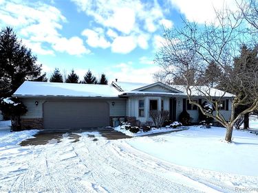 1051 N Lake George Road, Attica Twp, MI 48412