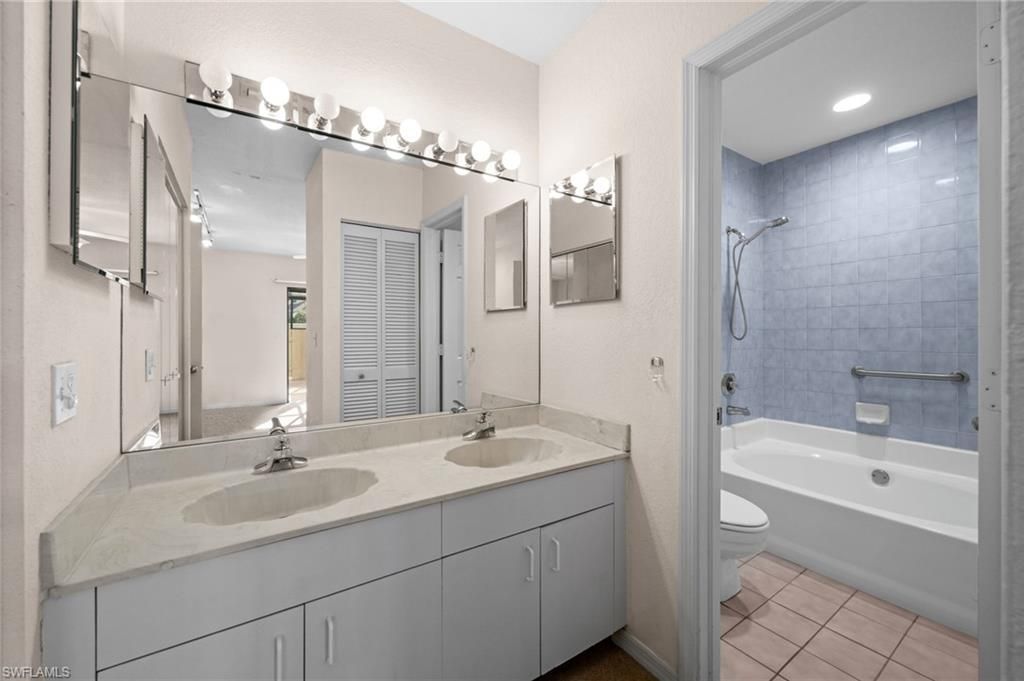 71 Emerald Woods Dr, Unit F2, Naples, FL 34108 Photo