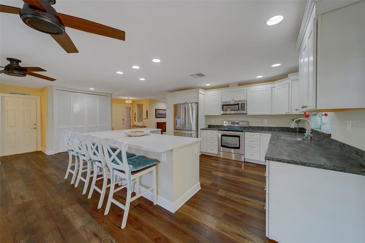 14557 Anchorage Circle, Seminole, FL 33776 Photo