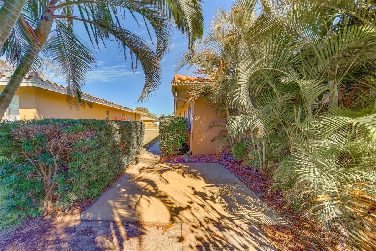 14557 Anchorage Circle, Seminole, FL 33776 Photo