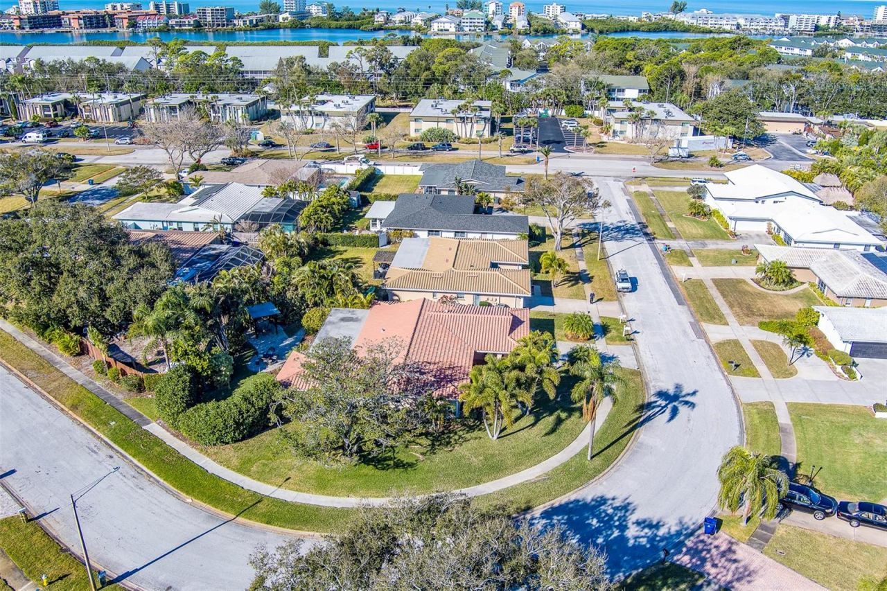 14557 Anchorage Circle, Seminole, FL 33776 Photo