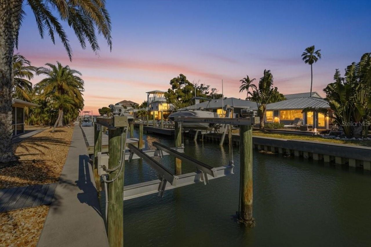 834 Jungle Queen Way, Longboat Key, FL 34228 Photo