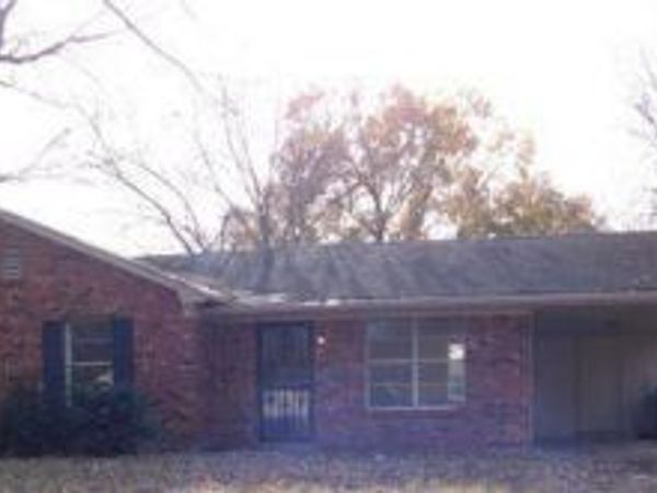 1827 Custer Drive, Southaven, MS 38671