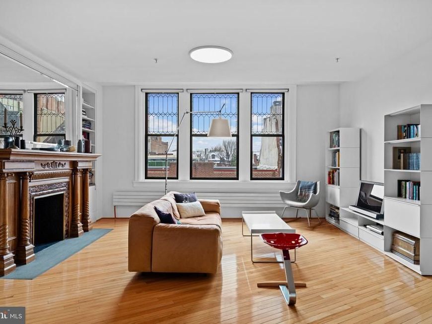 1213-15 Locust Street, Unit B, Philadelphia, PA 19107 Main Photo