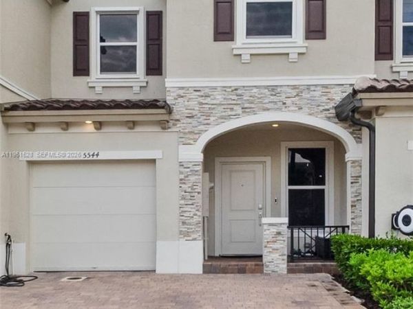 5544 NW 27th Pl, Lauderhill, FL 33313