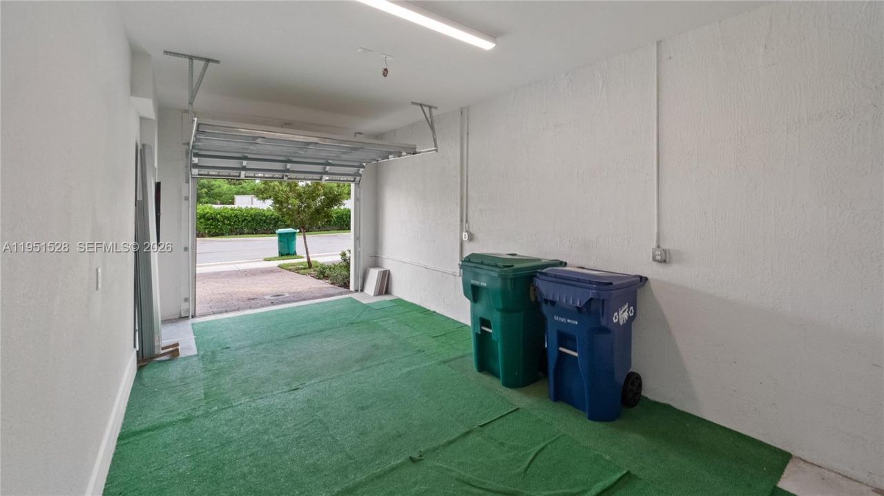5544 NW 27th Pl, Lauderhill, FL 33313 Photo