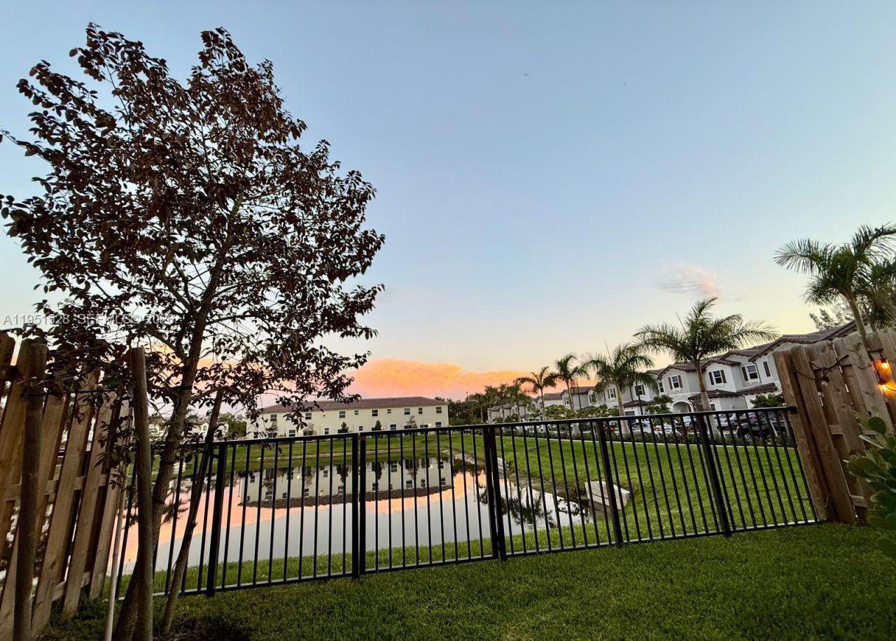 5544 NW 27th Pl, Lauderhill, FL 33313 Photo