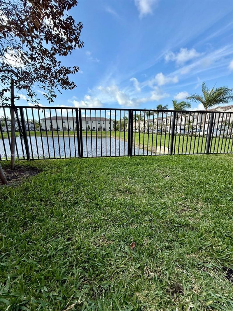 5544 NW 27th Pl, Lauderhill, FL 33313 Photo