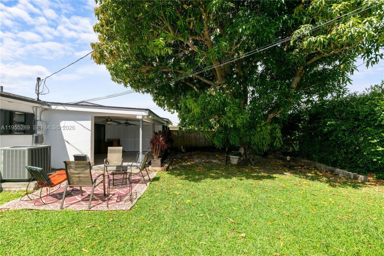 9981 SW 13th Ter, Miami, FL 33174 Photo