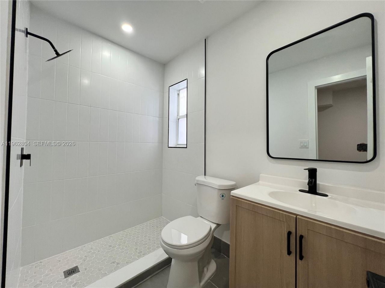 2480 NW 96th St , Unit B, Miami, FL 33147 Photo